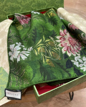 Gucci платок PR637171