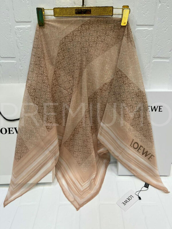 Loewe платок PR897986 2