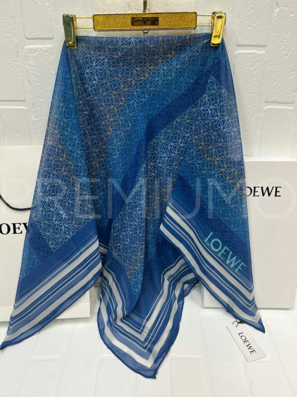 Loewe платок PR381314 2