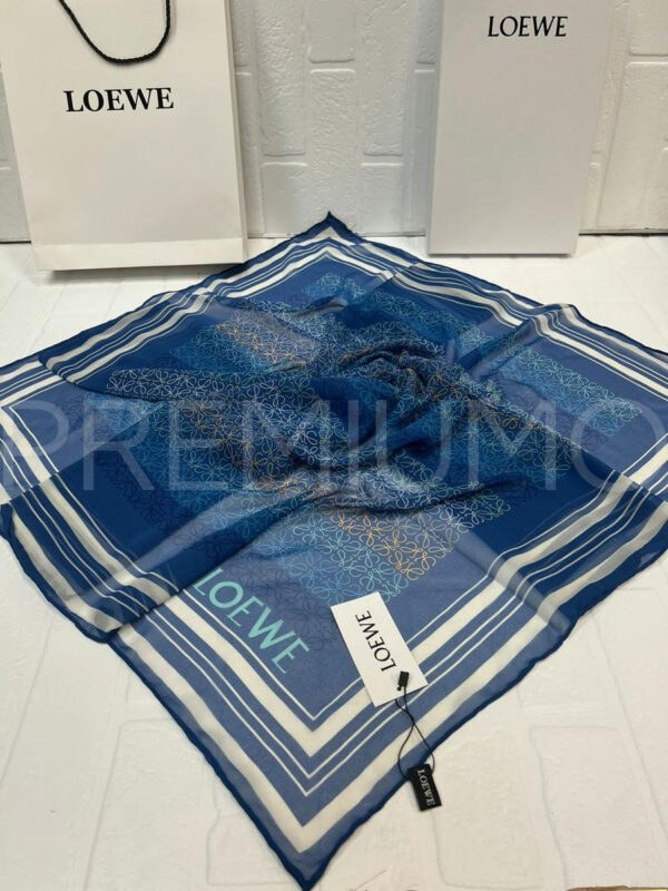 Loewe платок PR381314