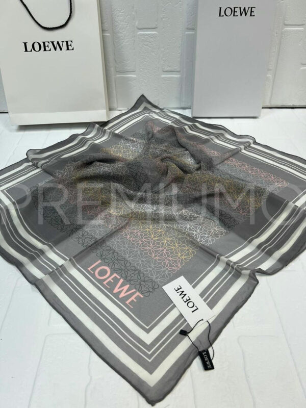 Loewe платок PR280042