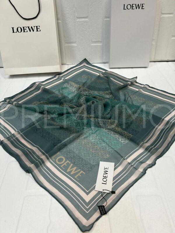 Loewe платок PR347785