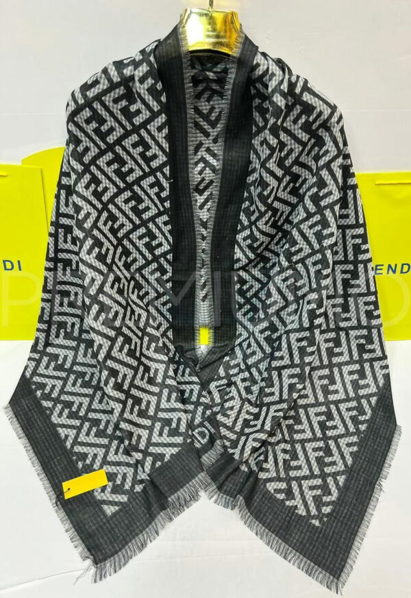 Fendi палантин PR196414