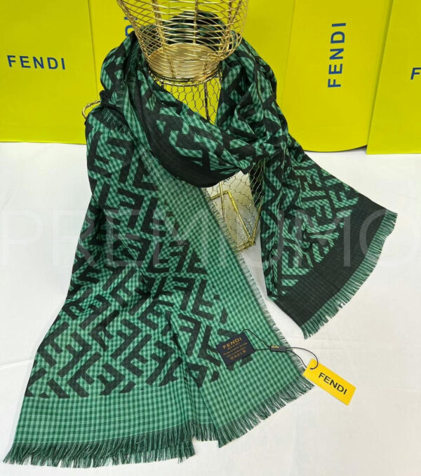 Fendi палантин PR162348 2