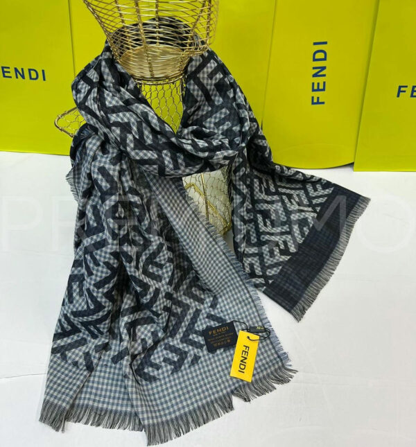 Fendi палантин PR524469 2