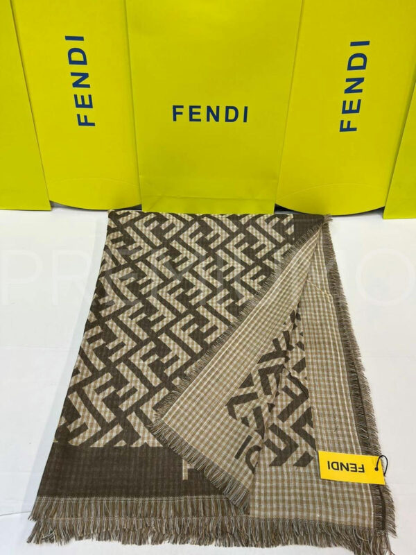 Fendi палантин PR599124 4