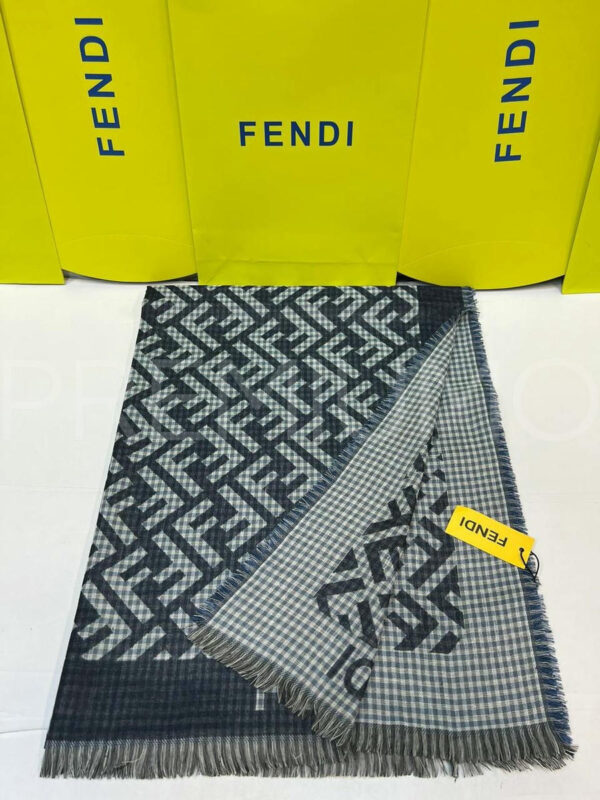 Fendi палантин PR196414 3