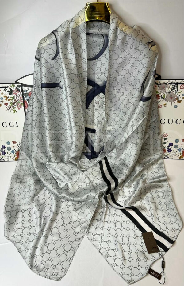 Gucci палантин PR118123