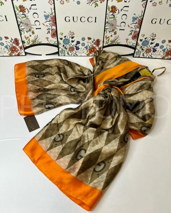 Gucci палантин PR714202 2