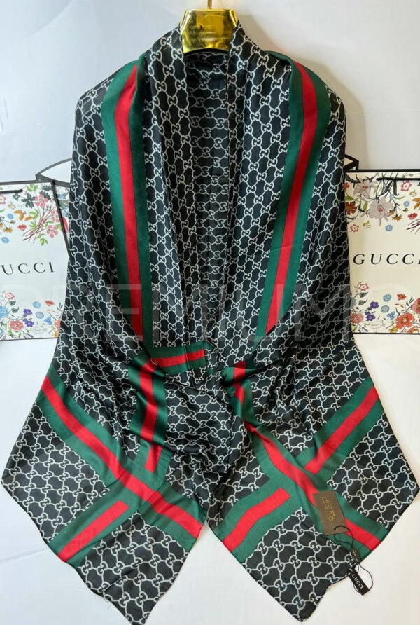 Gucci палантин PR199144