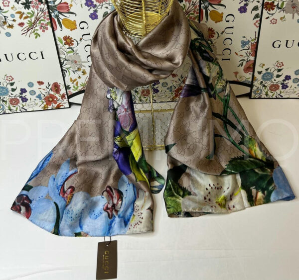Gucci палантин PR975196 3