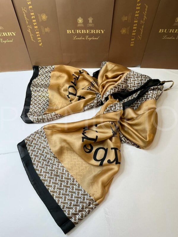 Burberry палантин PR978196