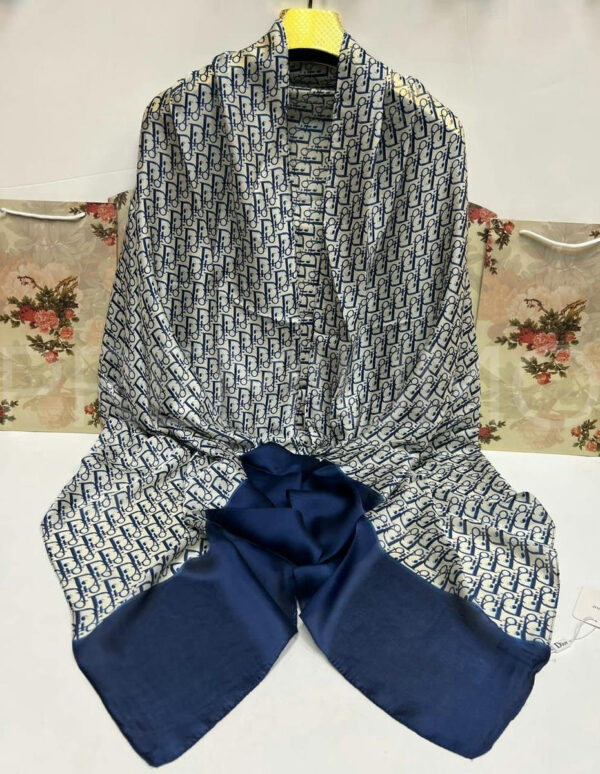 Christian Dior палантин PR607152