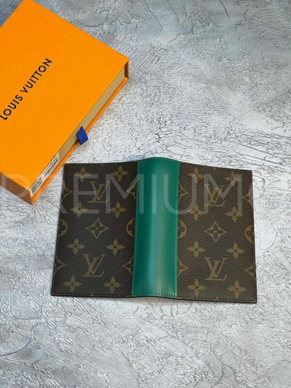 Louis Vuitton обложка на паспорт PR968687 2