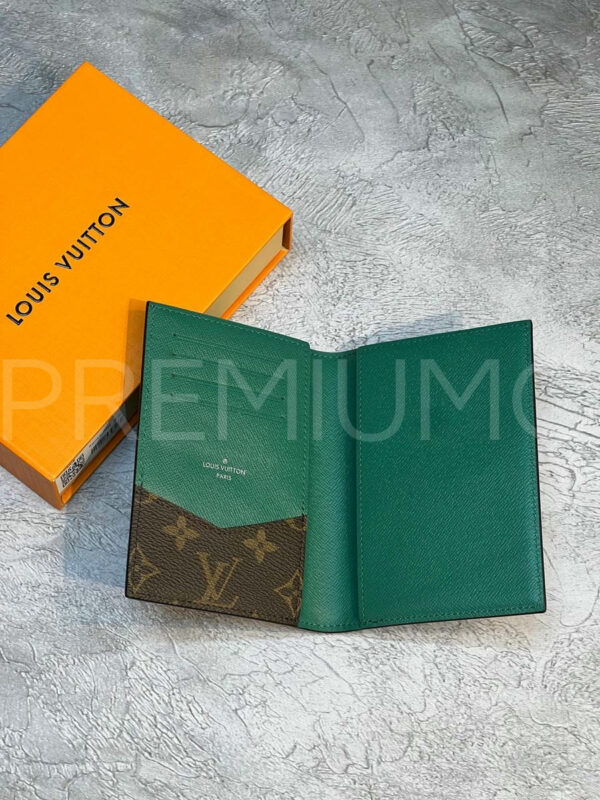 Louis Vuitton обложка на паспорт PR968687 3