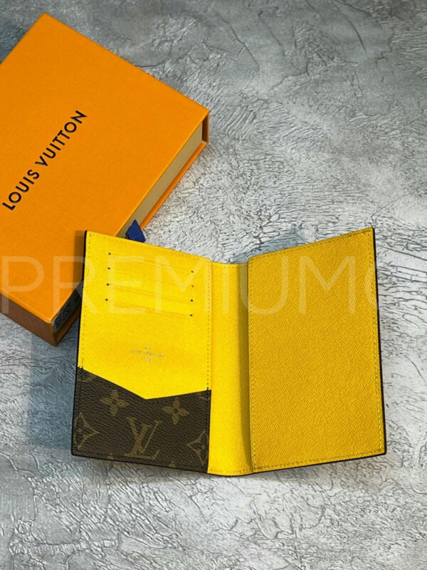 Louis Vuitton обложка на паспорт PR315079 4