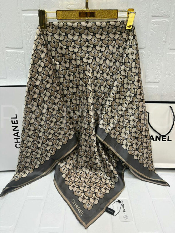 Chanel платок PR291400