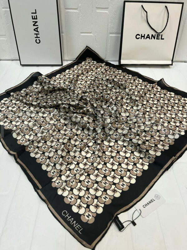 Chanel платок PR678378
