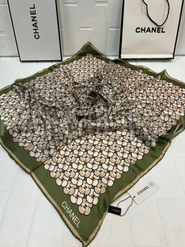 Chanel платок PR931443