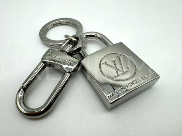 Louis Vuitton брелок PR846019 4