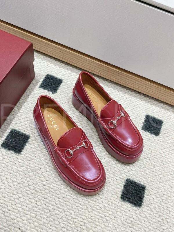 Gucci лоферы PR711076