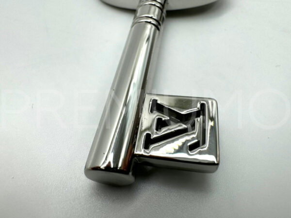 Louis Vuitton брелок PR616908 8