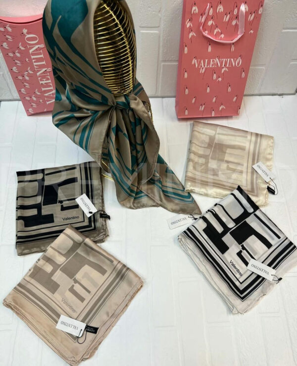 Valentino платок PR367942 4