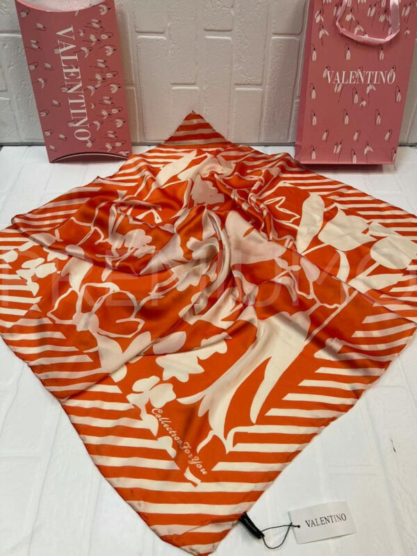 Valentino платок PR784950