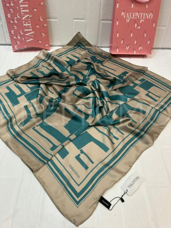 Valentino платок PR185638