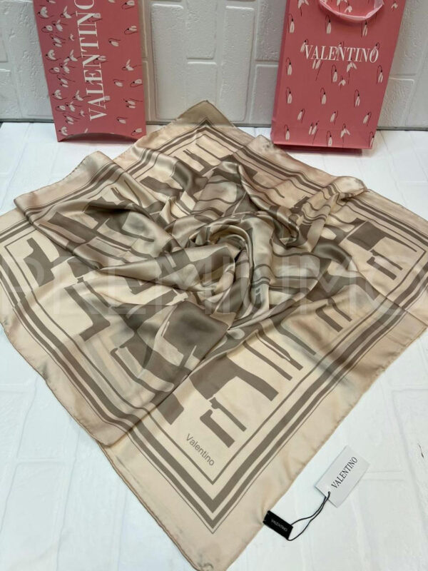 Valentino платок PR877260