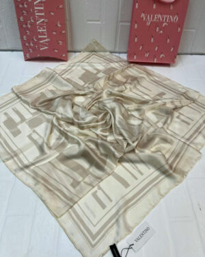 Valentino платок PR367942