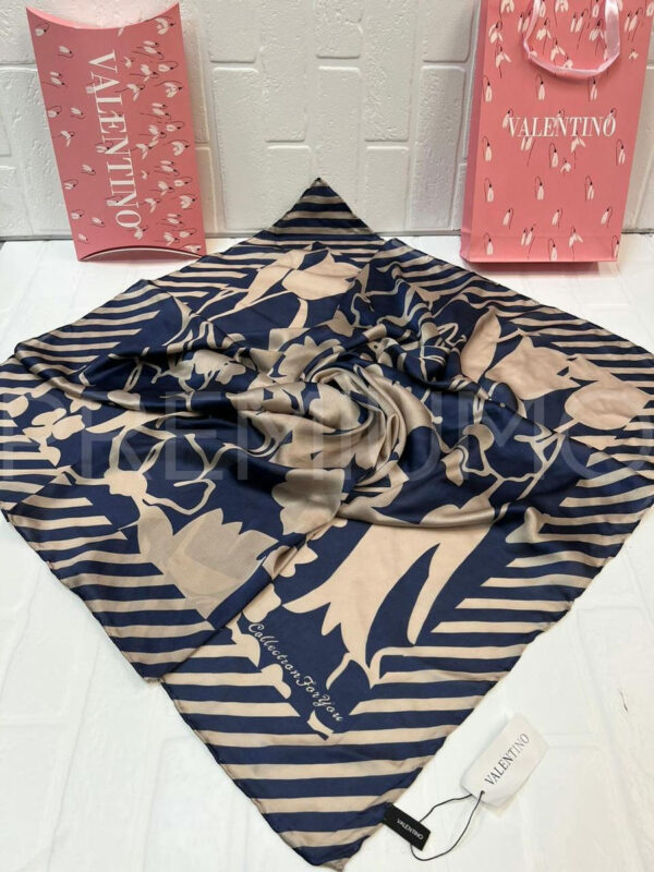 Valentino платок PR282014