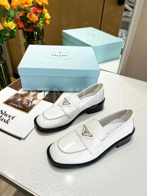 Prada лоферы PR704888