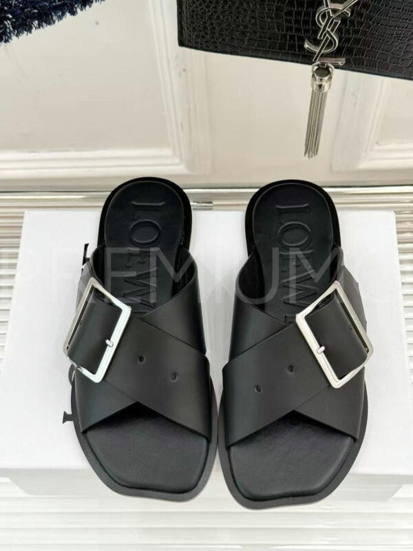 Loewe шлепанцы PR659903 3