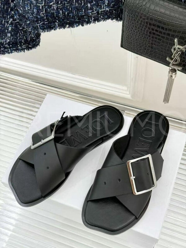 Loewe шлепанцы PR659903
