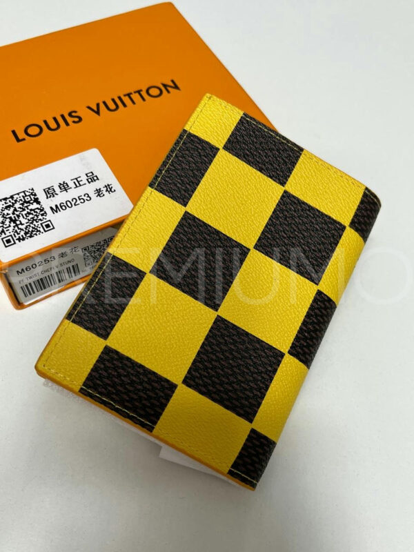 Louis Vuitton обложка на паспорт PR875272 2