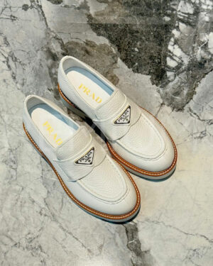 Prada лоферы PR862930