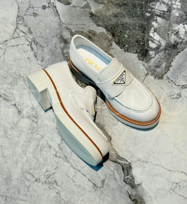 Prada лоферы PR862930 2