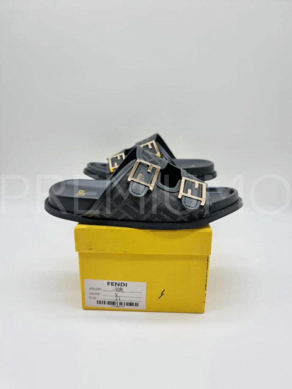 Fendi шлепанцы PR318285 2