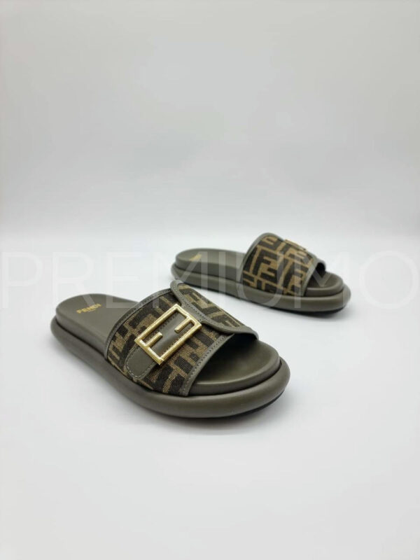 Fendi шлепанцы PR777841 3