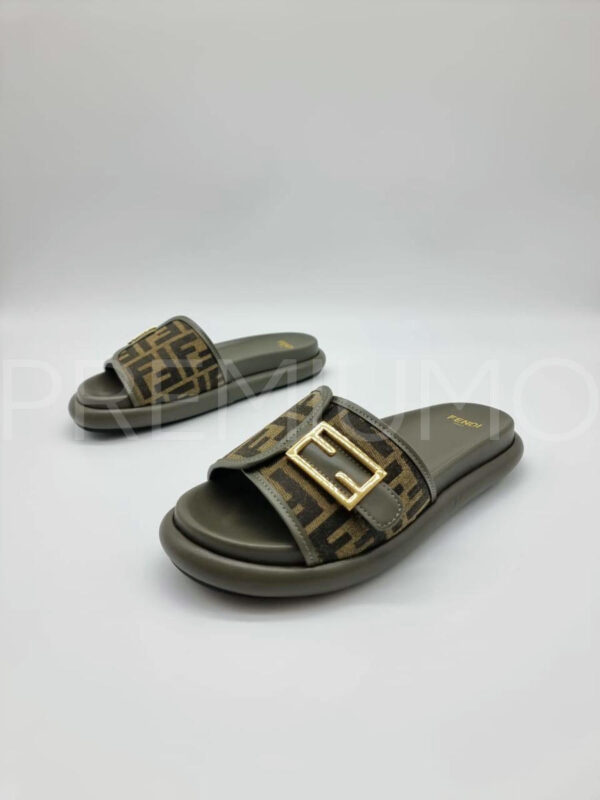 Fendi шлепанцы PR777841