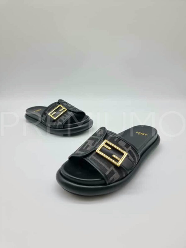 Fendi шлепанцы PR107051