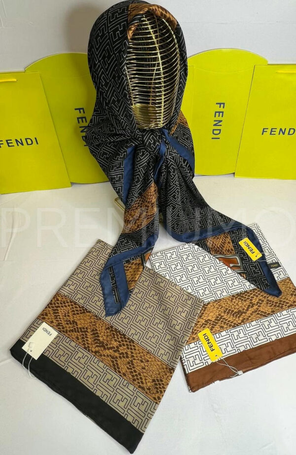 Fendi платок PR496655 3