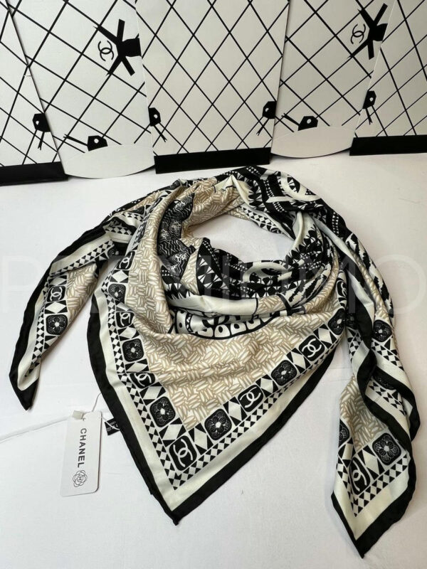 Chanel платок PR236452