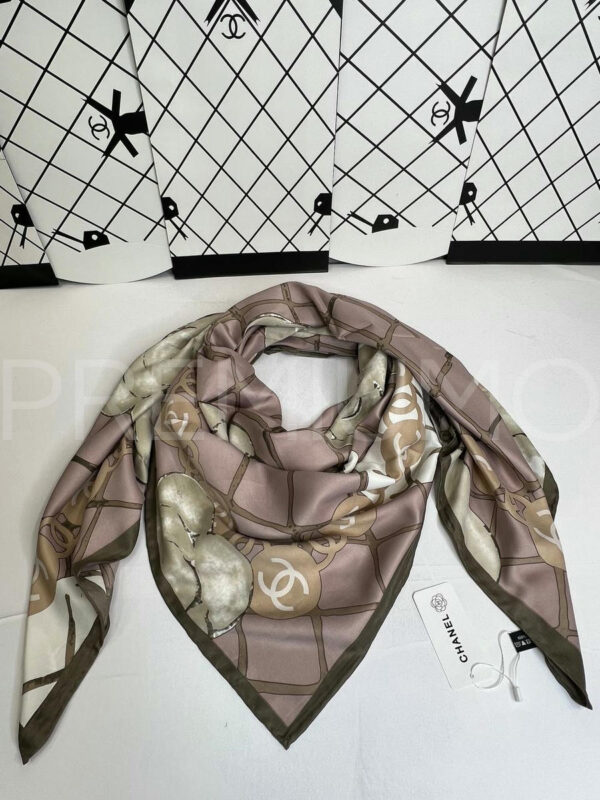 Chanel платок PR613388