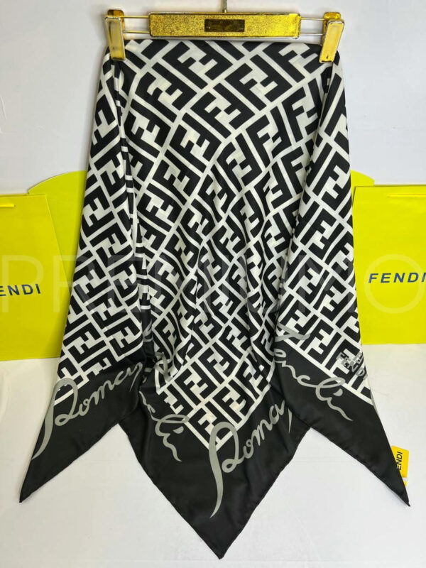 Fendi платок PR931815 2