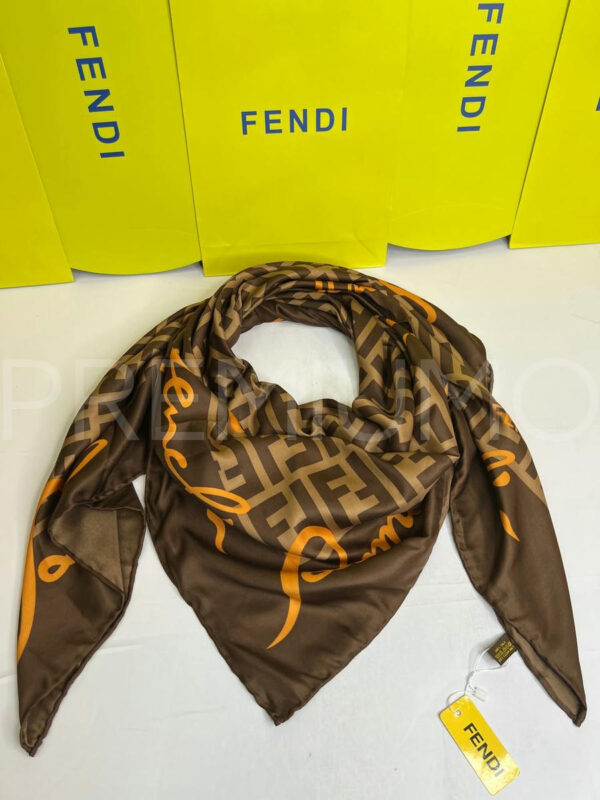 Fendi платок PR278089
