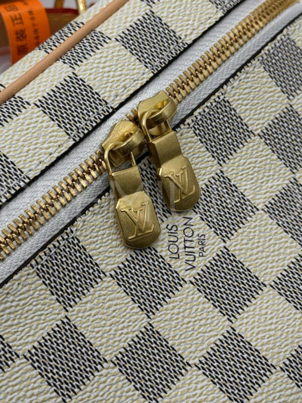 Louis Vuitton косметичка PR989401 6