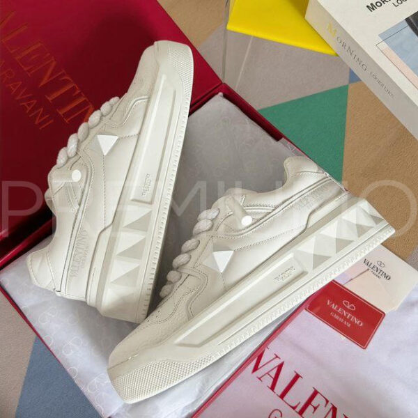 Valentino кроссовки PR629810 2