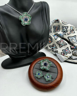 Bvlgari колье PR888715